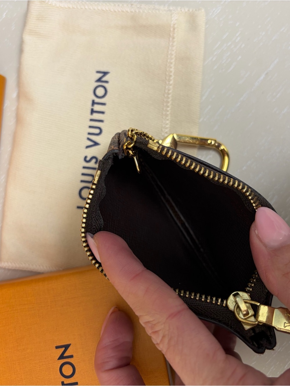 Louis Vuitton Damier Ebene Key & Card Holder with Gold-Tone Clip - Picture 2 of 3
